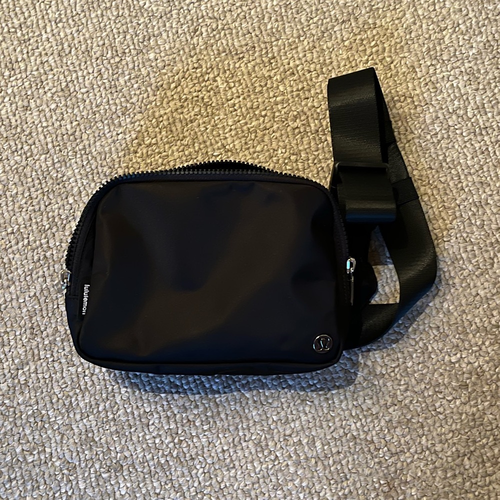 Lululemon Everywhere Belt Bag Large 2L